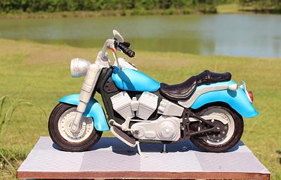 Cruiser Style Motorcycle for my dad's retirement - Cake by KatesBakes