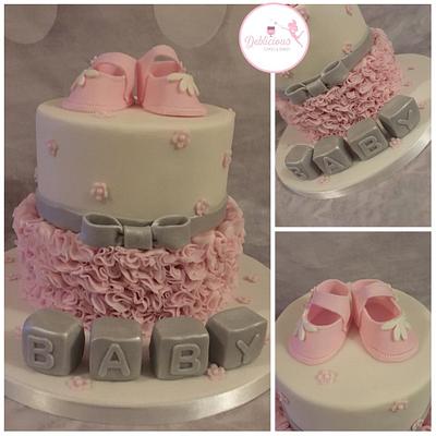 Pretty baby shower cake - Cake by debliciouscakes