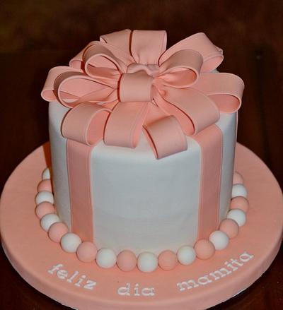 Gift Cake - Cake by Tress Cupcakes
