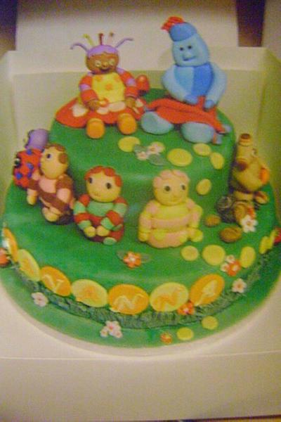 In the night garden - Cake by Beverley Childs