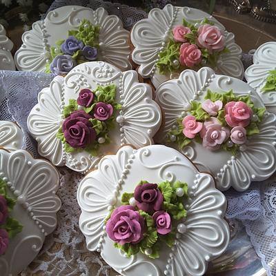 Roses for Mom - Cake by Teri Pringle Wood