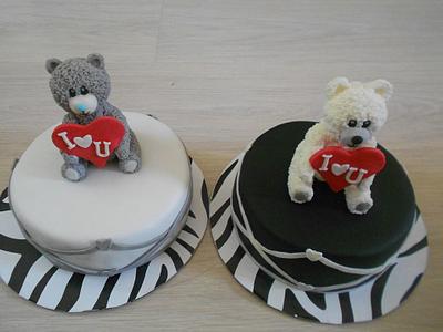Valentine cakes with bear - Cake by Petra