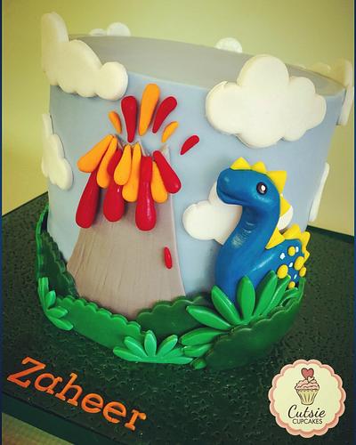 Dinosaur Cake  - Cake by Cutsie Cupcakes