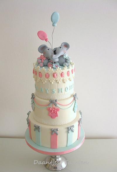 Sweet Elephant babyshower - Cake by Daantje