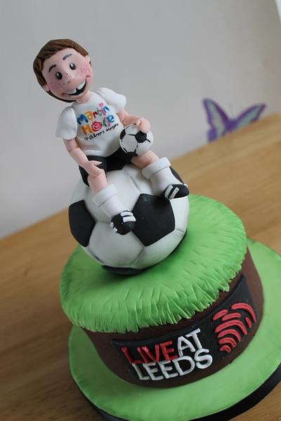 Charity footballer - Cake by Zoe's Fancy Cakes
