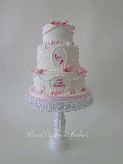 white with a touch of pink - Cake by loveliciouscakes