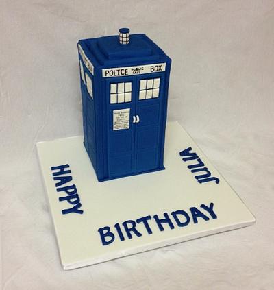 Dr Whooooo... Dr Who! well... his Tardis cake - Cake by Jade
