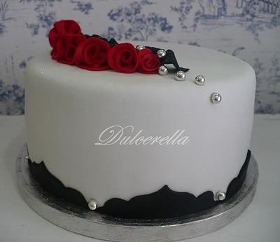 Roses Cake - Cake by Dulcerella Cakes