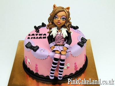 Draculaura Monster High Cake - Cake by Beatrice Maria