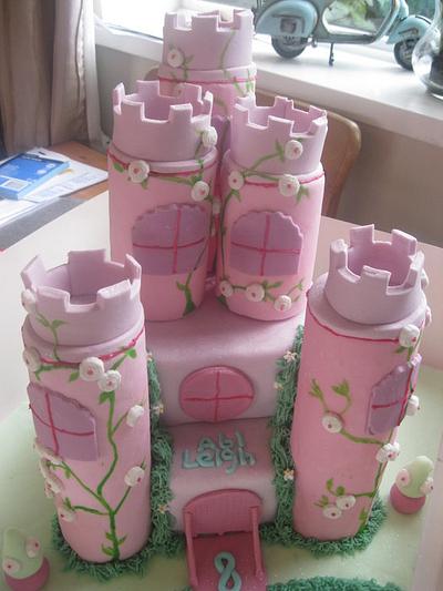 princess castle cake - Cake by jen lofthouse