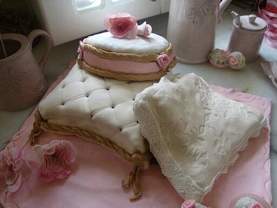 Pearl Dust  - Cake by suz