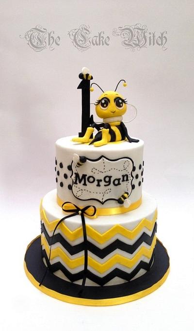 Bee Cake - Cake by Nessie - The Cake Witch