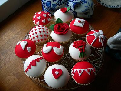 valentines - Cake by Great Little Bakes