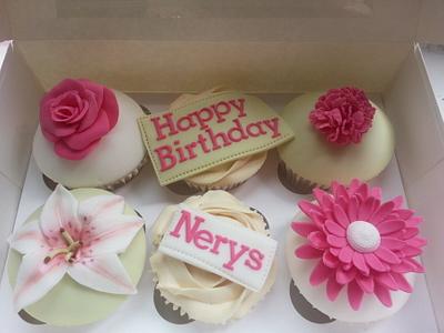 Pink white and Gooseberry coloured flower cupcakes - Cake by Mrsmurraycakes