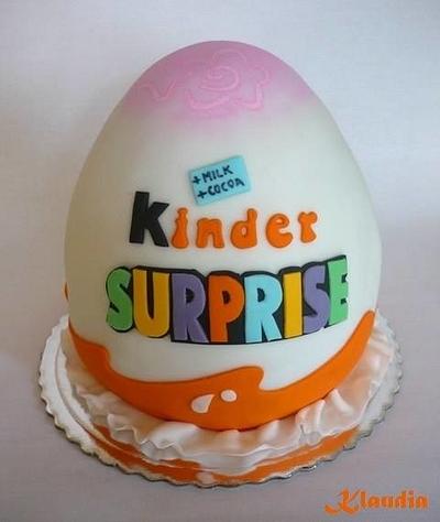 kinder surprise - Cake by CakesByKlaudia