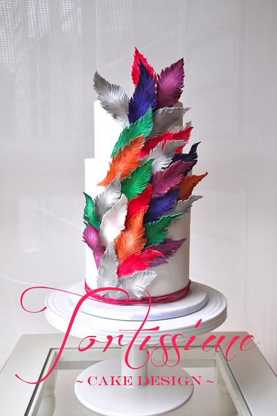 Feathers Cake - Cake by Tortissime Cake Design
