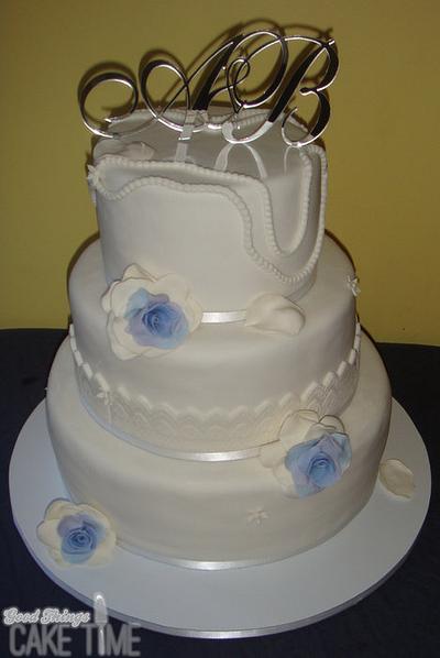 Wedding ~ Pearls, Roses + Lace - Cake by Good Things Cake Time