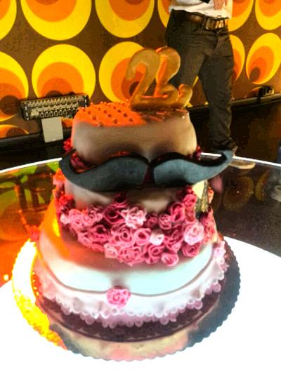 Cake with a mustache! - Cake by VanigliaeCaramello