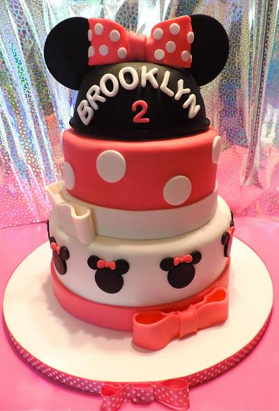 "Minnie Birthday" - Cake by Lisa