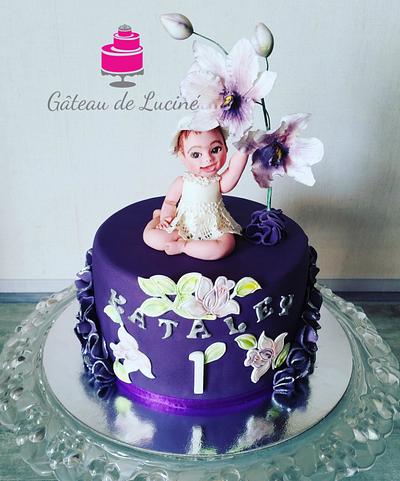 Cattleya orchid cake with the figure of a little girl - Cake by Gâteau de Luciné