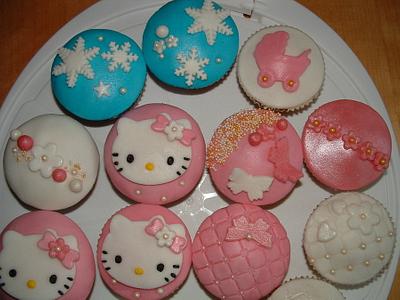Cupcakes Hello Kitty_Butterflies_Snowflakes - Cake by Adéla