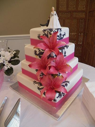 Pretty in Pink - Cake by Sarah Myers
