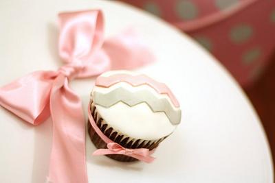 Chevron Cupcakes - Cake by SugaredSaffron
