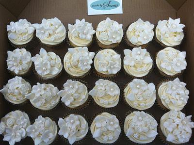 Wedding cupcakes - Cake by Sonia