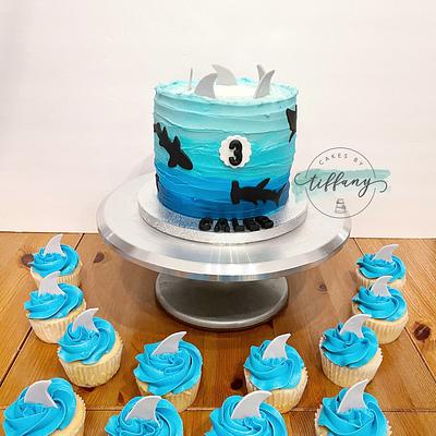 Shark cake & cupcakes  - Cake by Tiffany Crawford