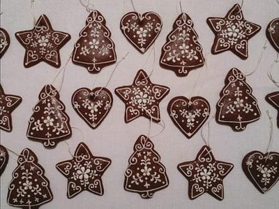 Gingerbread cookie Christmas tree ornaments - Cake by Snezana