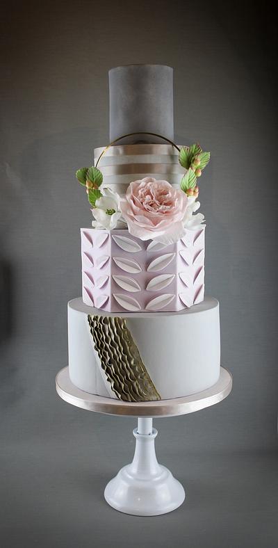 Elegance  - Cake by Designer Cakes By Timilehin