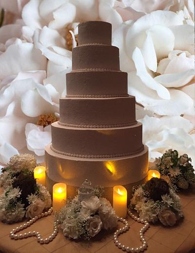 28" Base Wedding Cake - Cake by MsTreatz