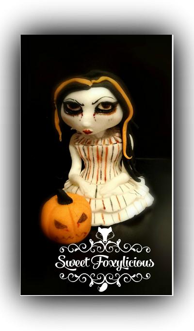 Halloween Girl - Cake by Sweet Foxylicious
