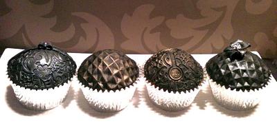 Embossed Cupcakes - Cake by Mandy