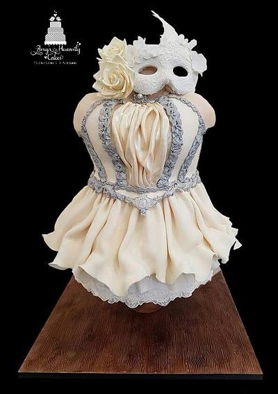Vintage cake mask ball - Cake by Amys Heavenly Cakes