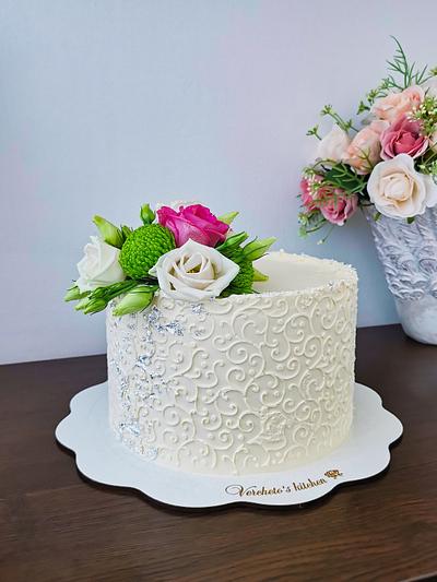 Beautiful cake  - Cake by Vyara Blagoeva 
