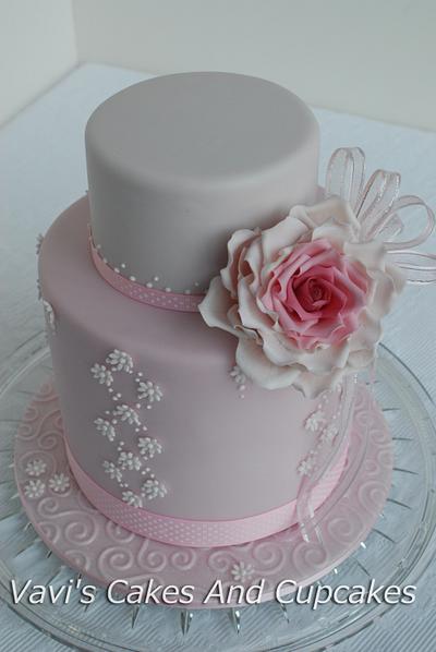 Rhapsody in Pink - Cake by Vavi