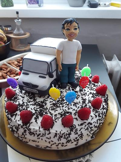 Car with driver  - Cake by Marianna Jozefikova