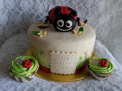 Lady bug - Cake by c3heaven