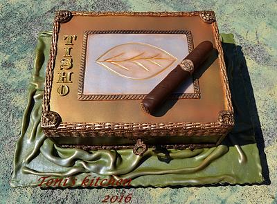 Cigar box - Cake by Cakes by Toni