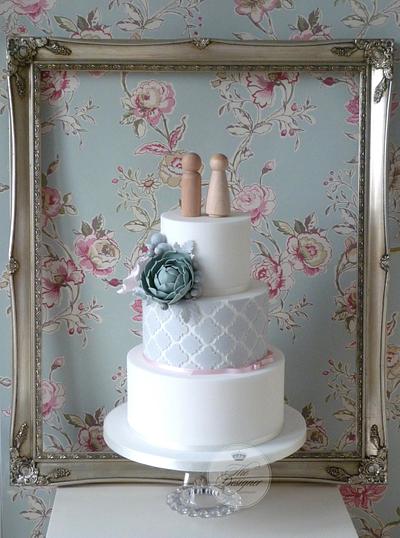 Quatre Foil Pattern Wedding Cake - Cake by Isabelle Bambridge