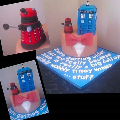 Dr Who themed cake - Cake by Jenn Szebeledy  ( Cakeartbyjenn_ )