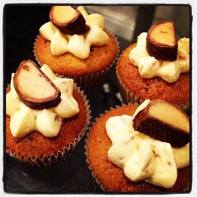 Mini Cadburys Fudge Cupcakes - Cake by Janine Lister