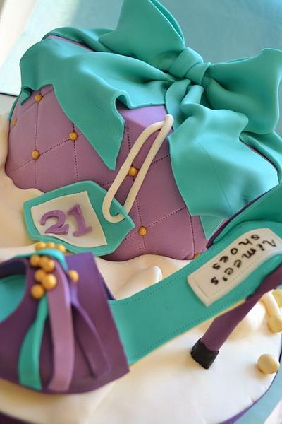 Shoe for 21st - Cake by Roo's Little Cake Parlour