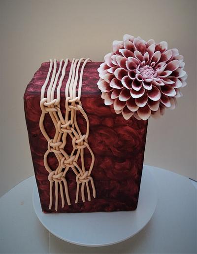 Dahlia cake with gumpaste macrame - Cake by Darina