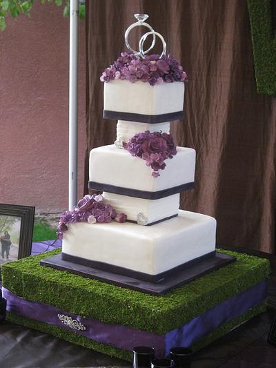 Separated tier wedding cake - Cake by sking