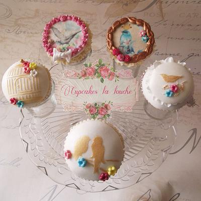 A very important engagement collection - Cake by Cupcakes la louche wedding & novelty cakes