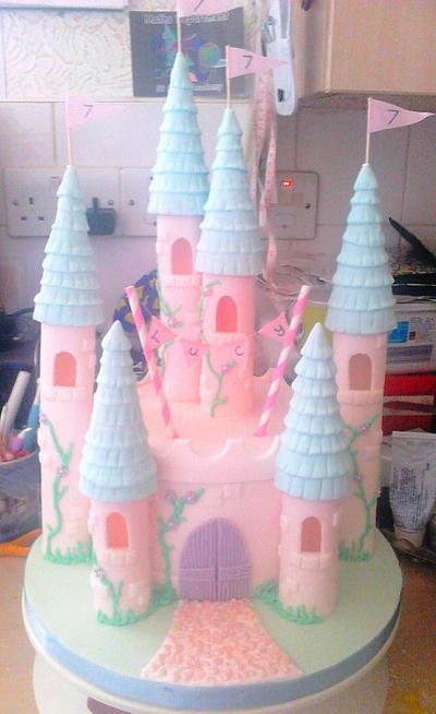 Fairytale Castle  - Cake by SugarMagicCakes (Christine)