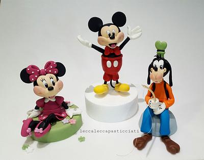 Disney family  - Cake by leccalecca