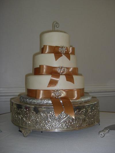 Gold and Pearls - Cake by eperra1